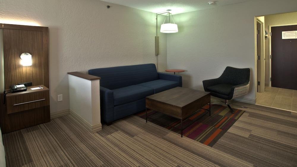 Holiday Inn Express & Suites Evansville North By Ihg Warrenton Екстериор снимка