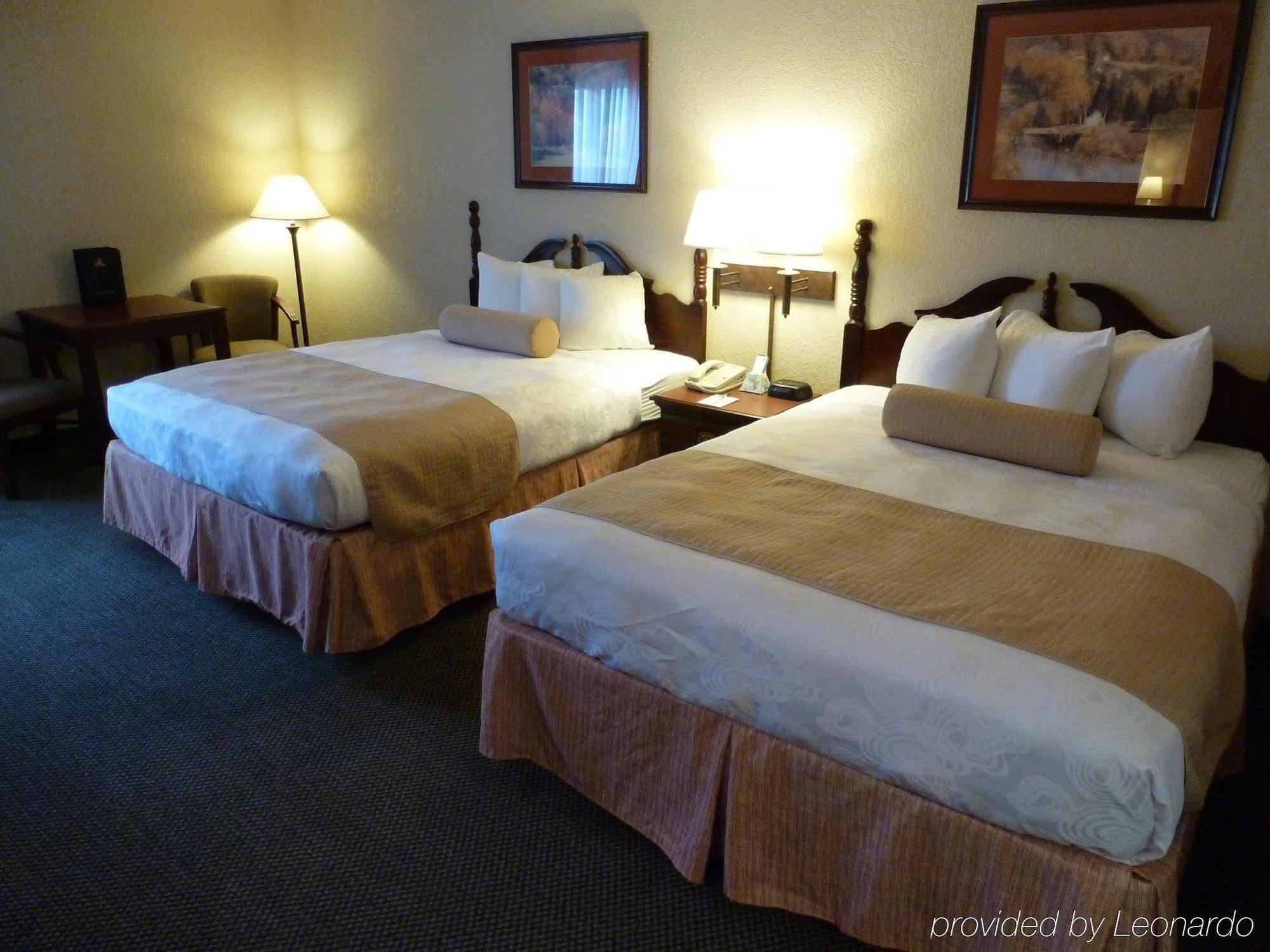 Holiday Inn Express & Suites Evansville North By Ihg Warrenton Стая снимка