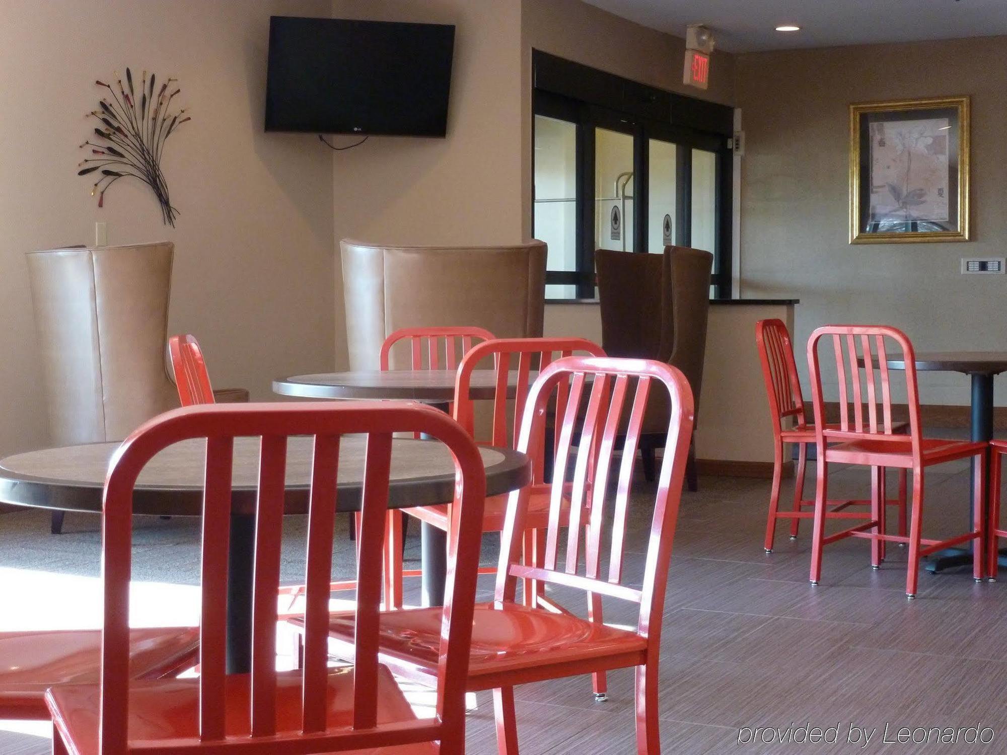 Holiday Inn Express & Suites Evansville North By Ihg Warrenton Ресторант снимка