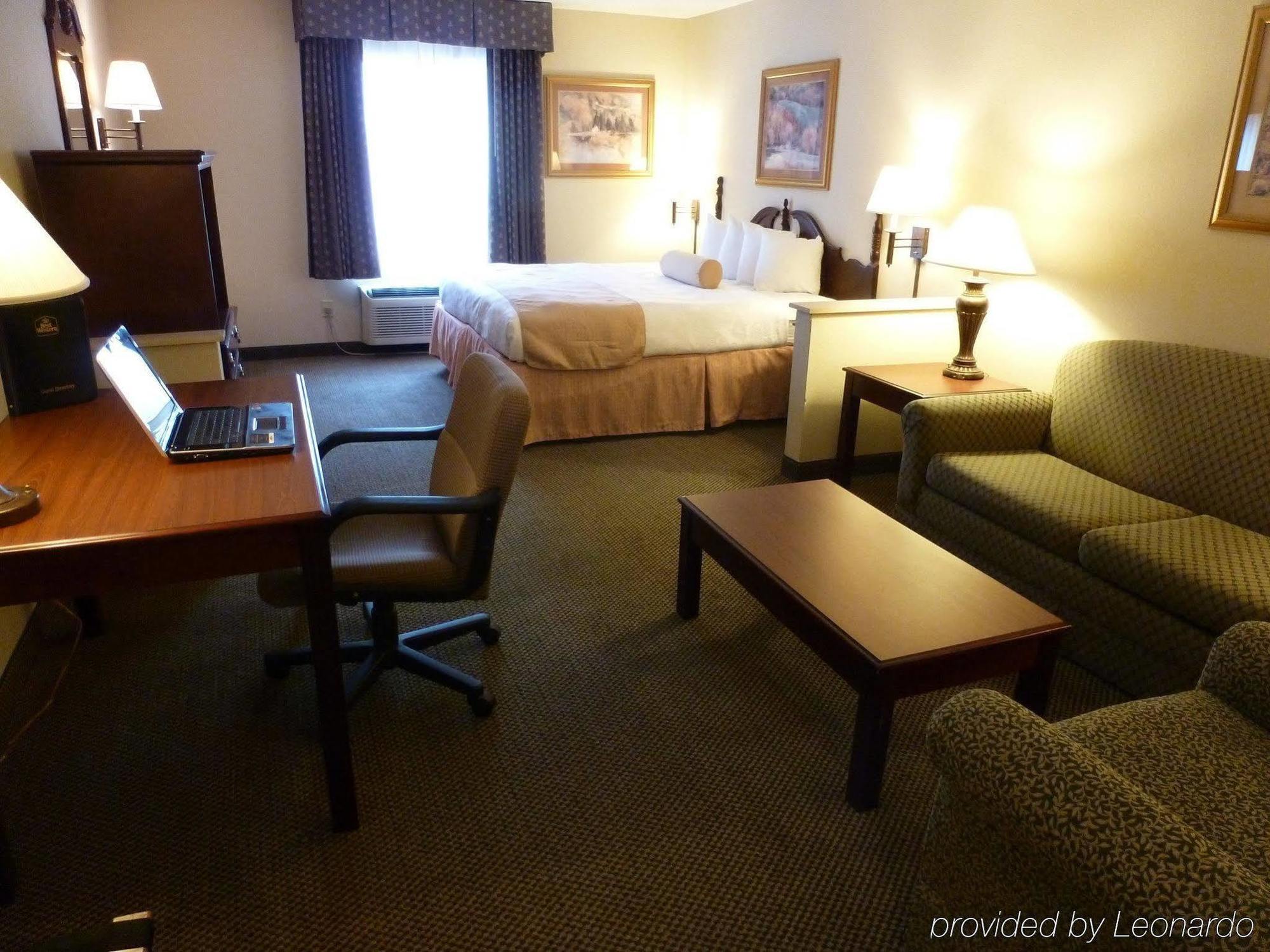 Holiday Inn Express & Suites Evansville North By Ihg Warrenton Стая снимка